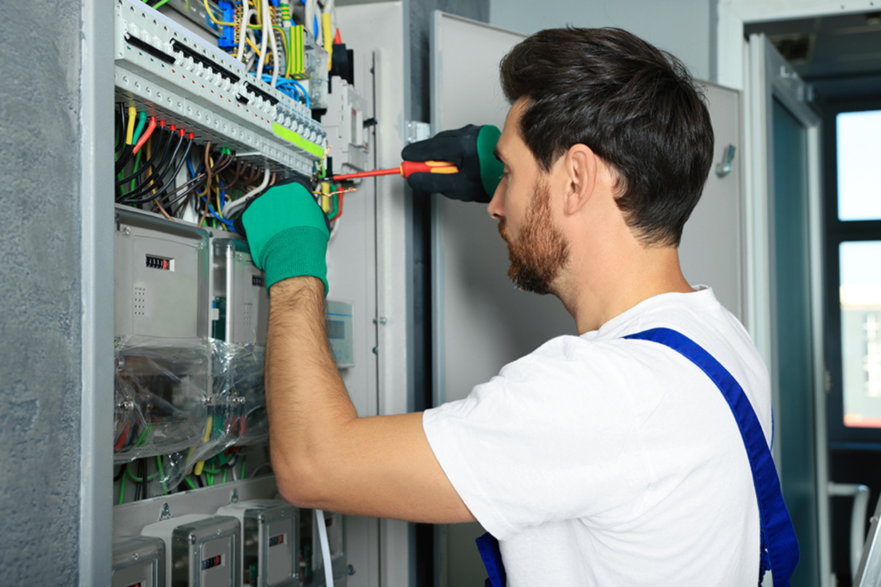 Nieder­spannungs­anlagen bei Elektro Kühleis GmbH in Absberg